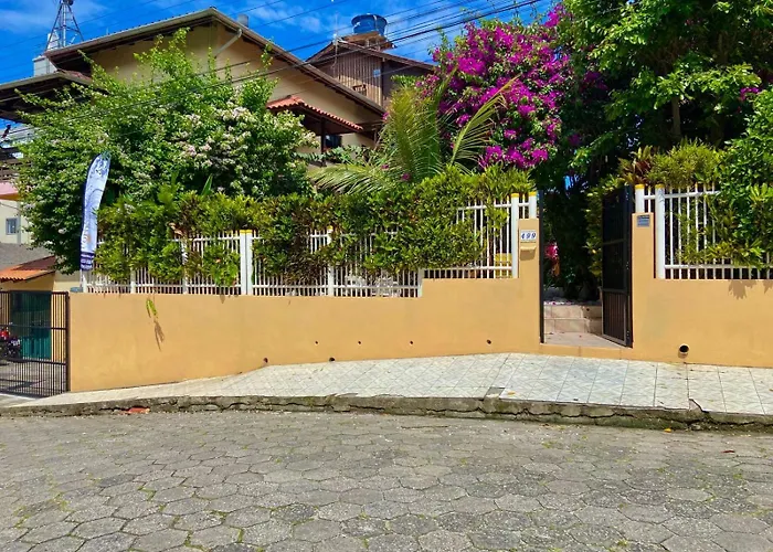 6 - Apartamento De 02 Quartos Com Jacuzzi Em Bombas Bombinhas